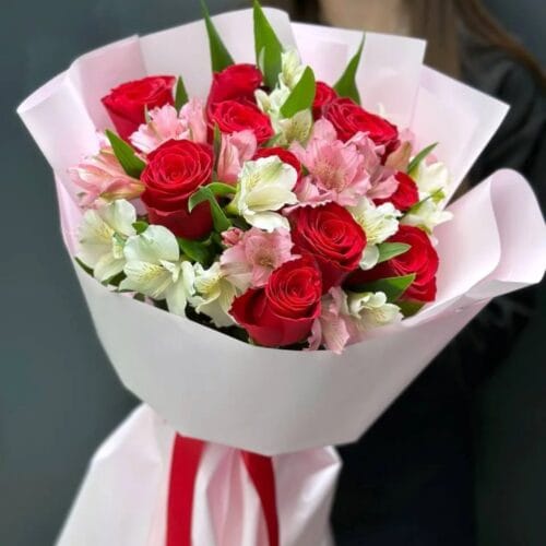 Flowery - Valentino Pasiūlymas: Gėlių Puokštė „Rožės - Alstromerijos“