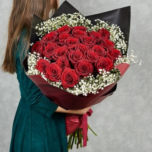 Valentino Pasiūlymas: Gėlių Puokštė „Rožės - Gubojos“